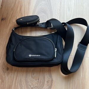 Lululemon crossbody